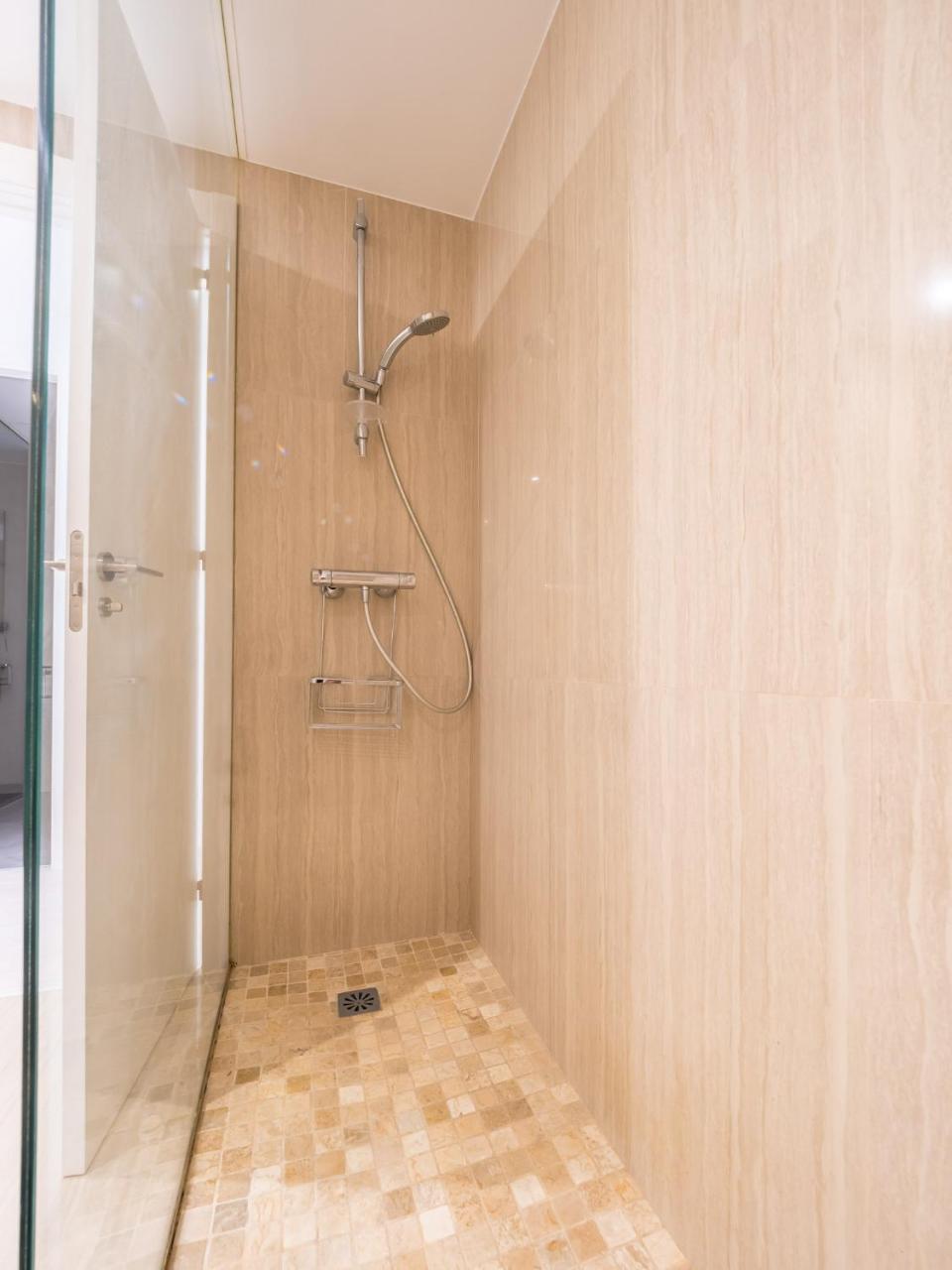 Malagueta Sea View - Premium Apartment マラガ エクステリア 写真